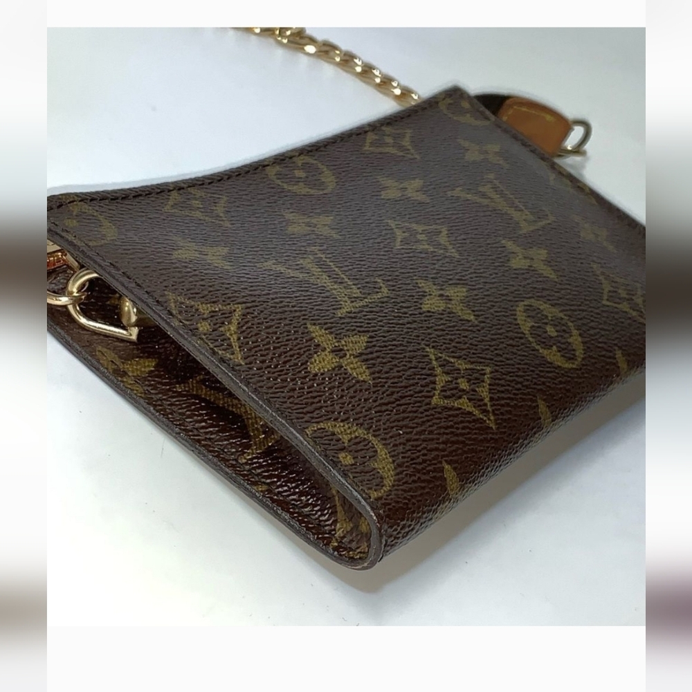 Louis Vuitton Monogram Clutch with Gold Chain. - Picture 5 of 14